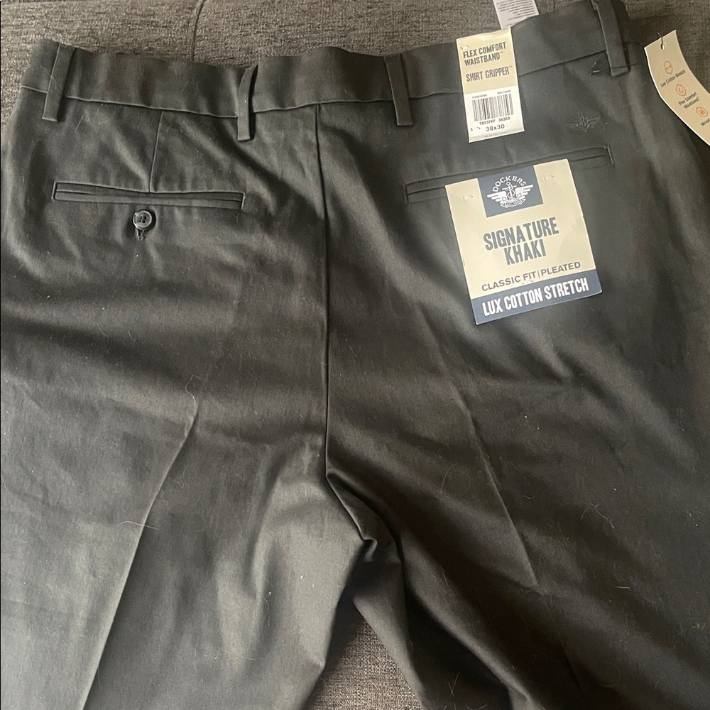 Dockers Signature Khaki Classic Fit Pleated Pants - Steelhead Gray
